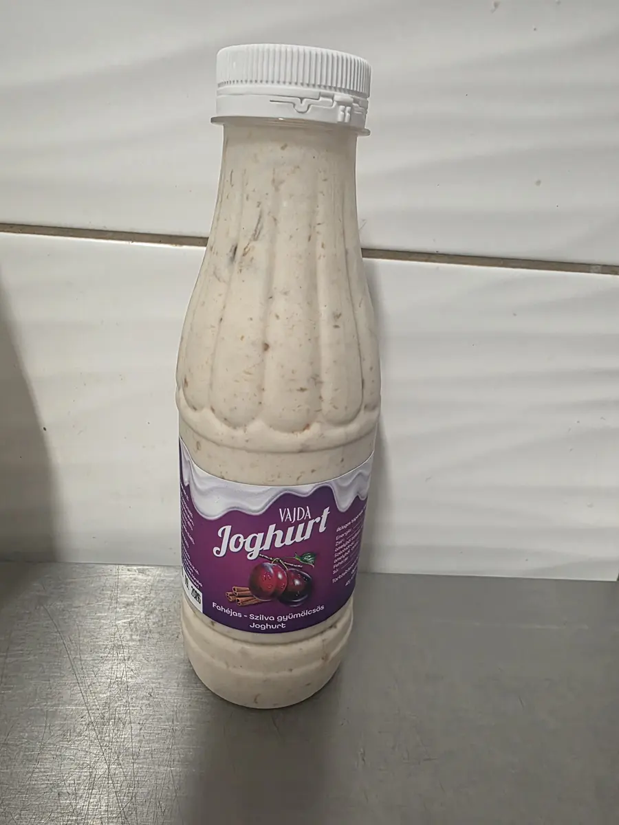 Fahéjas-szilva gyümölcsös joghurt, 500 g-os palack
